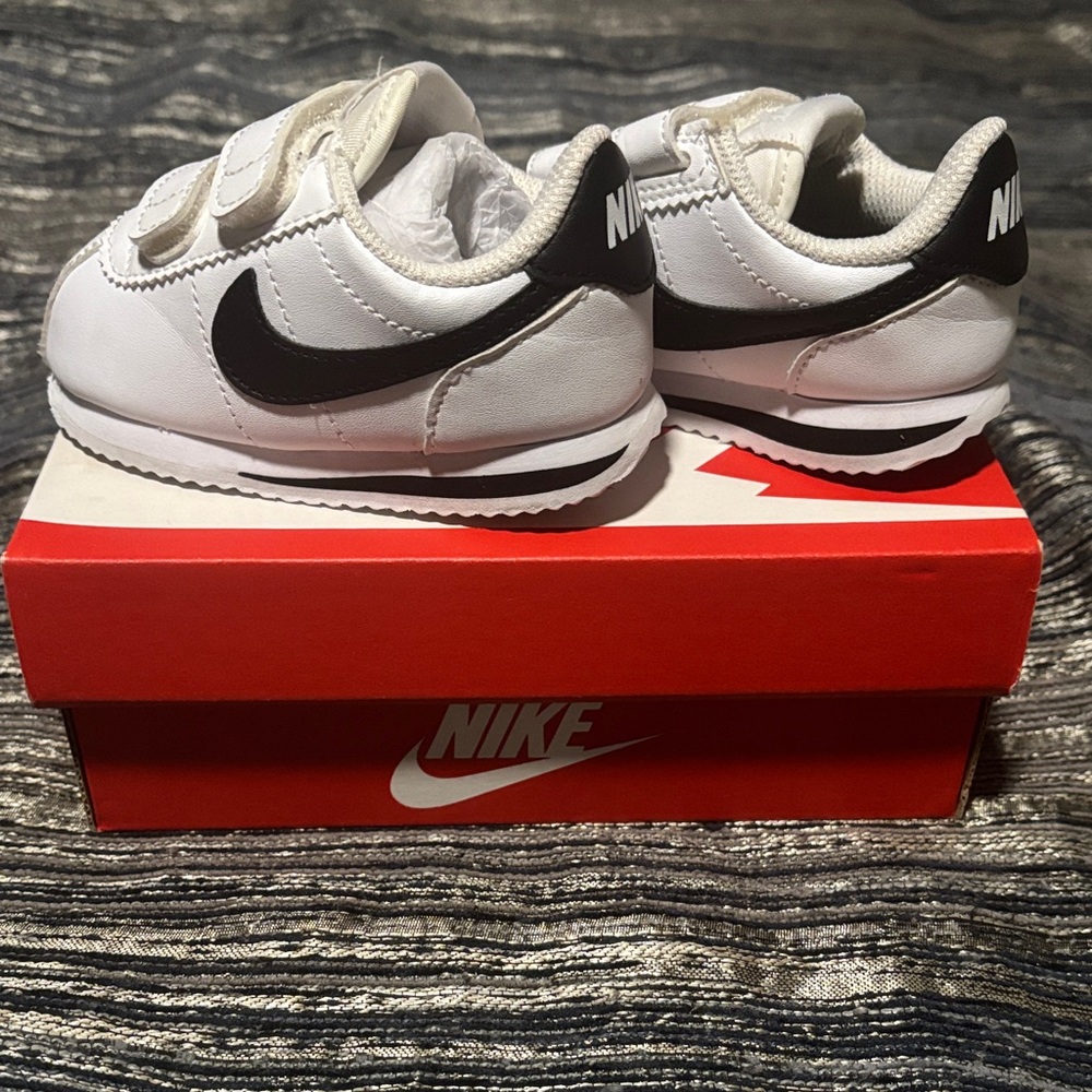 Nike Cortez Kids White & Black Sneakers